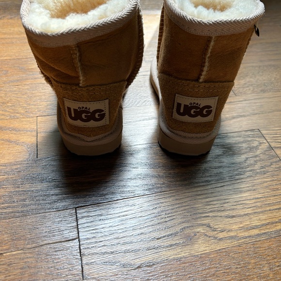 UGG sheepskin boot - Picture 5 of 6